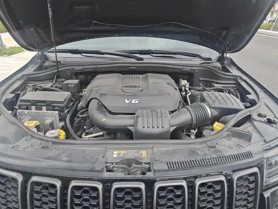 Jeep Grand Cherokee (Import) 2022 из CN, фото 10