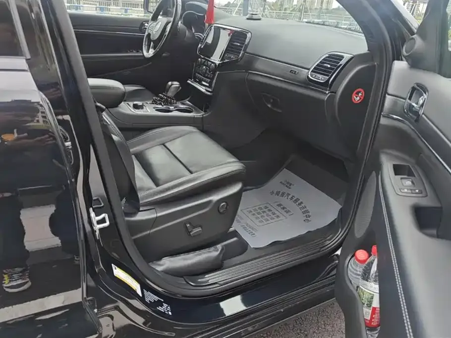 Jeep Grand Cherokee (Import) 2022 из CN, фото 8