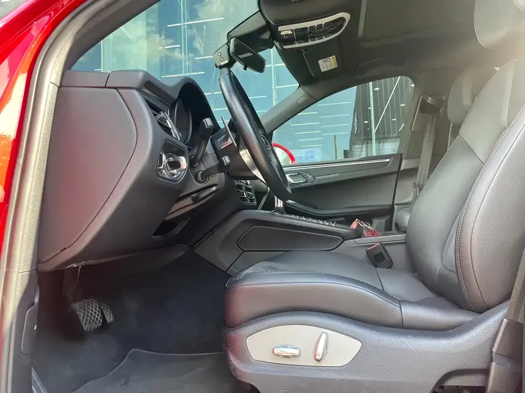 Porsche Macan 2021 из CN, фото 5