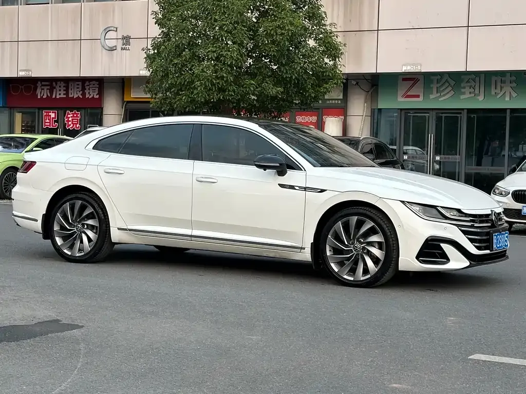 Volkswagen CC 2023 из CN, фото 3