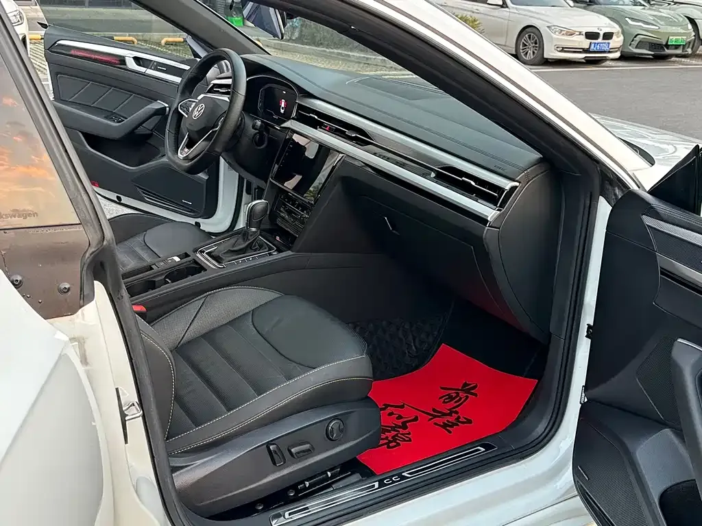 Volkswagen CC 2023 из CN, фото 8
