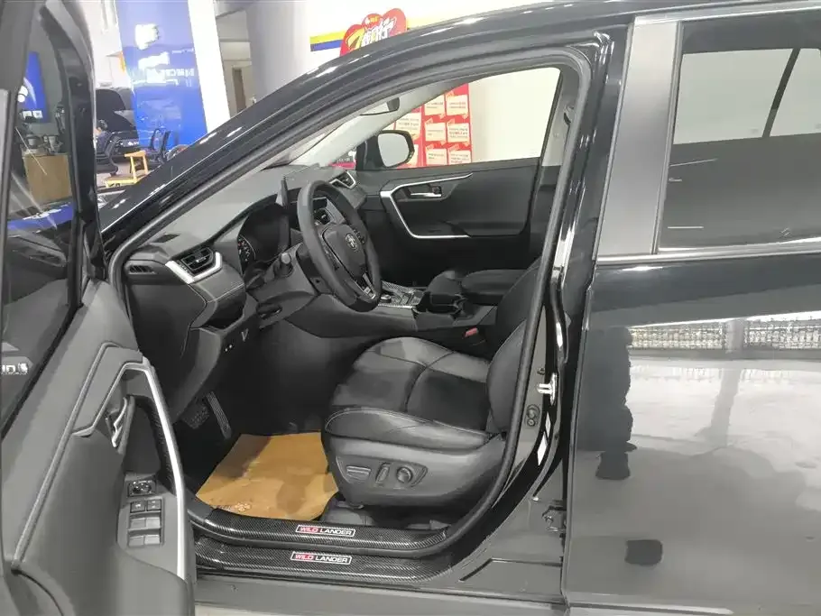 Toyota Wildlander 2021 из CN, фото 9