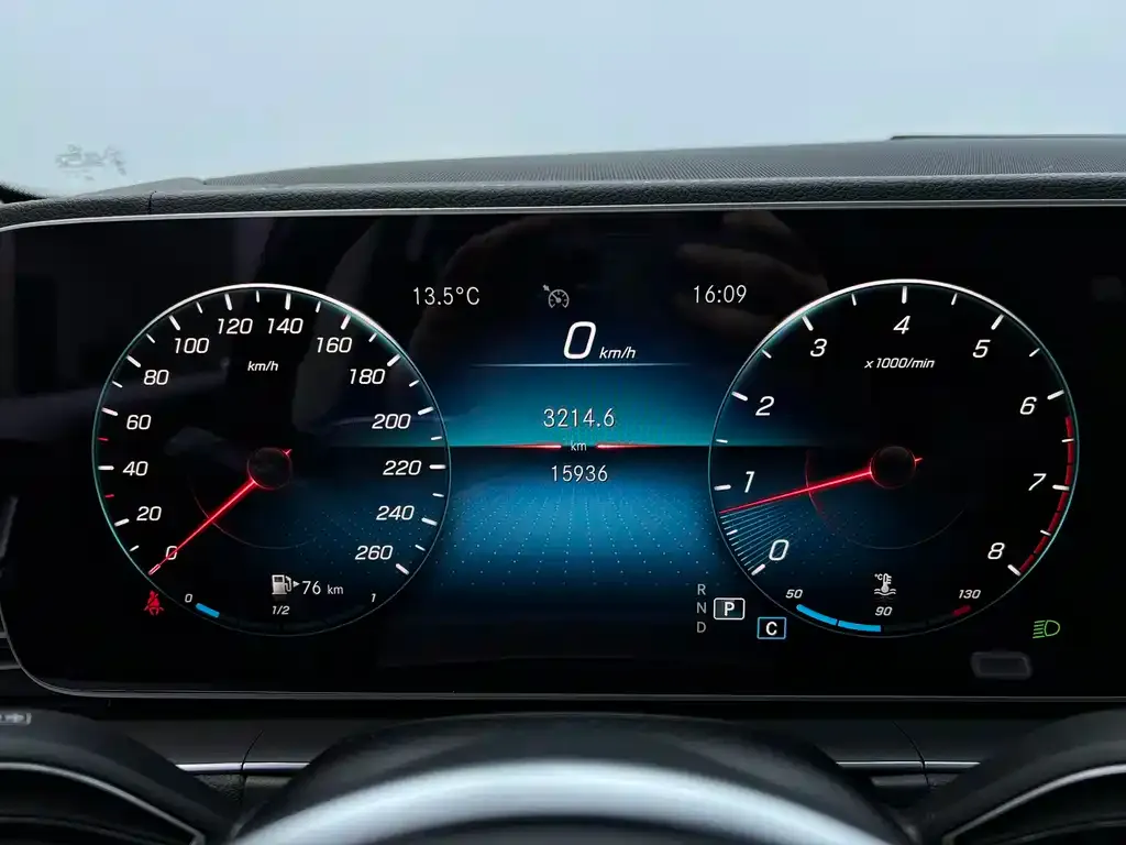 Mercedes-Benz GLE — фото 8