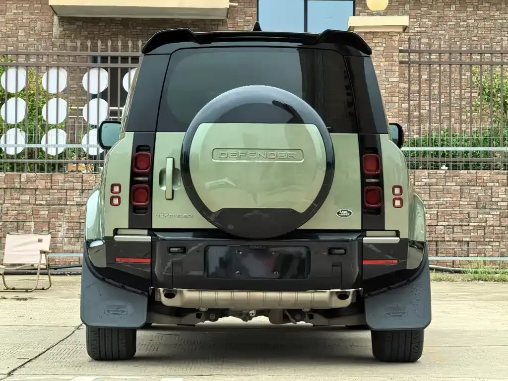 Land Rover Defender 2023 из CN, фото 8