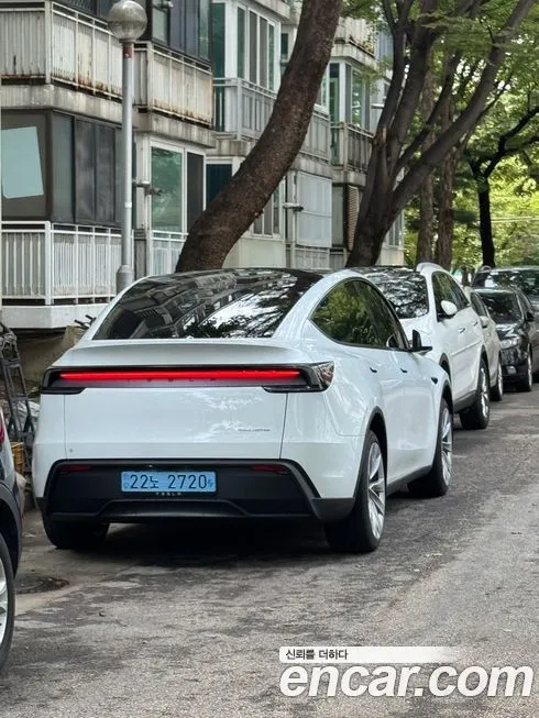 Tesla Model Y — фото 8