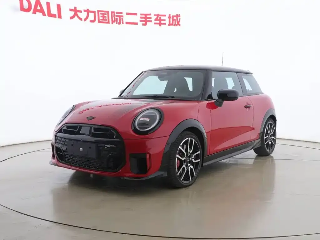 MINI JCW (John Cooper Works) — фото 1