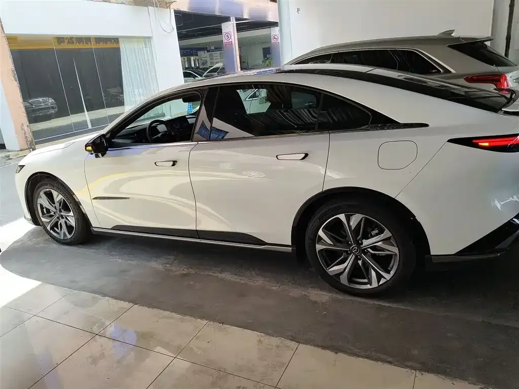 Mazda EZ-6 2024 из CN, фото 5