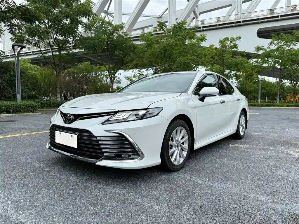 Toyota Camry 2022 из CN, фото 1