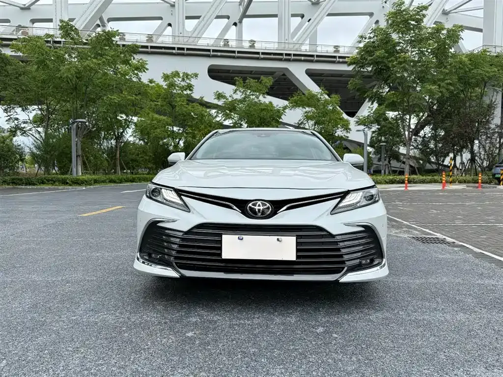 Toyota Camry 2022 из CN, фото 2