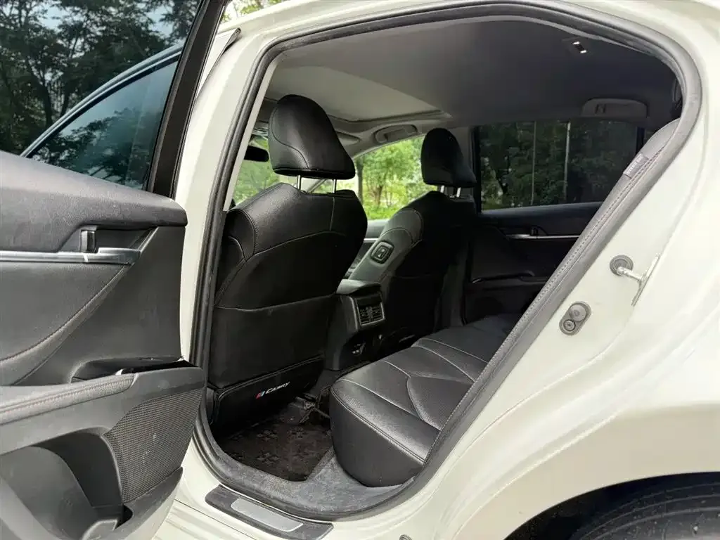 Toyota Camry 2022 из CN, фото 9
