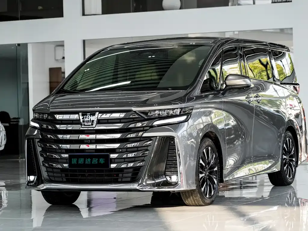 Toyota Vellfire 2023 из CN, фото 1