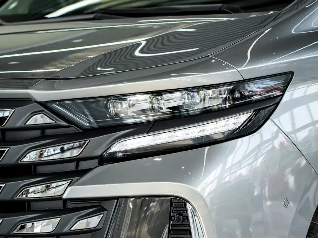 Toyota Vellfire 2023 из CN, фото 3