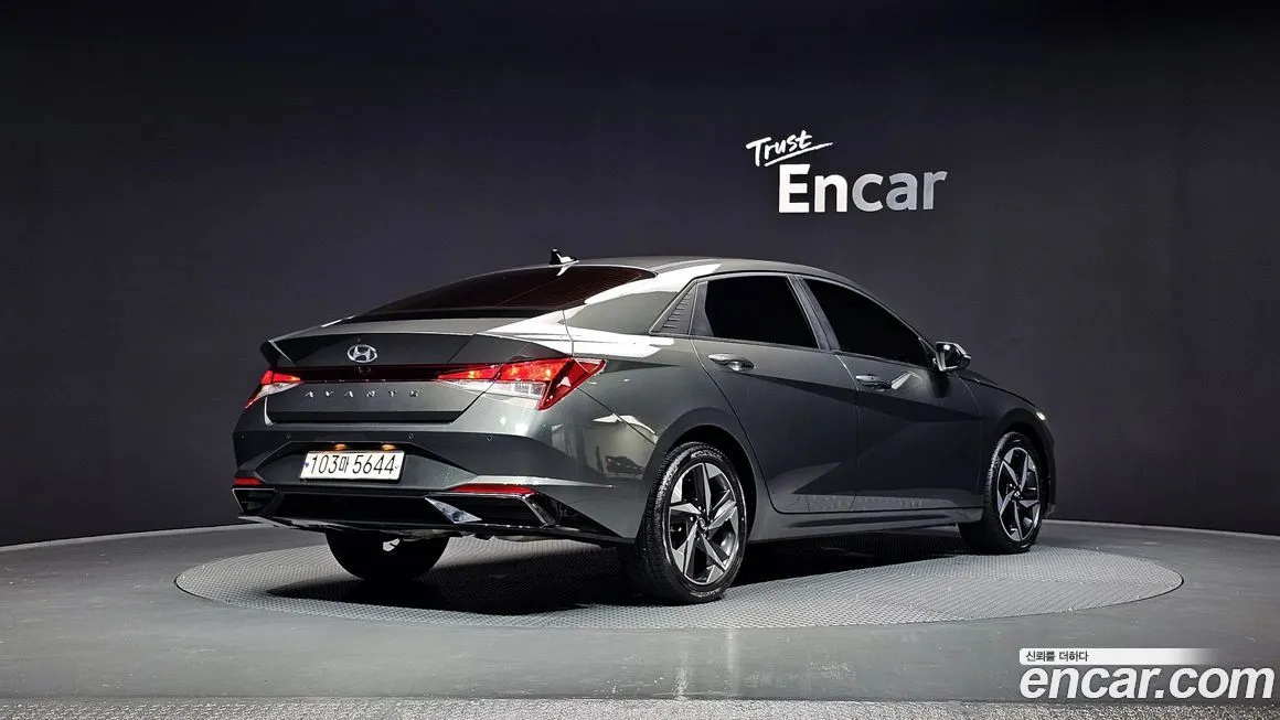 Hyundai AVANTE — фото 2