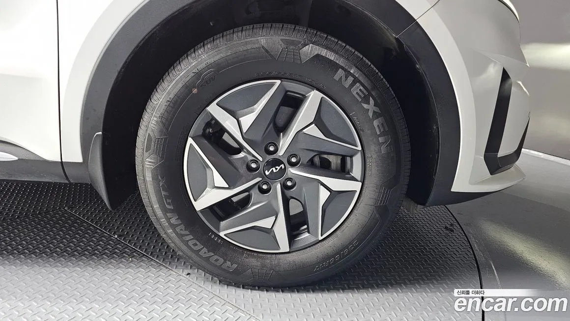 Kia Sorento — фото 5