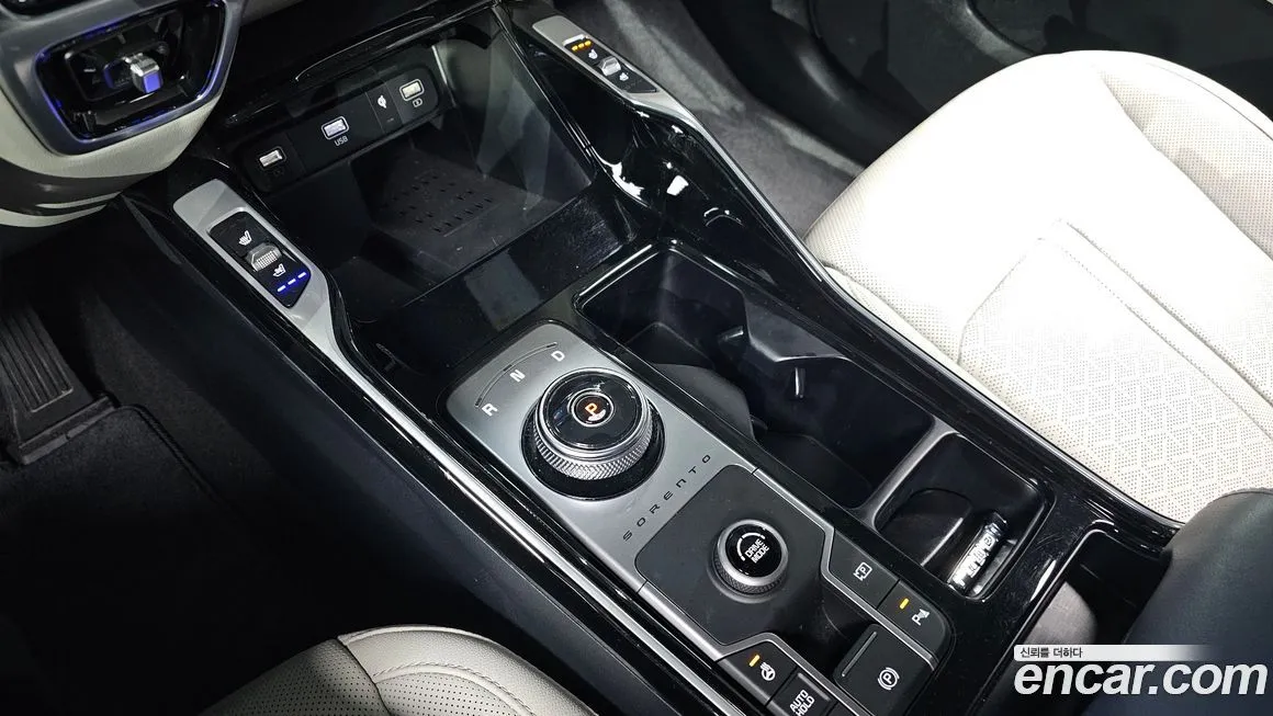 Kia Sorento — фото 9