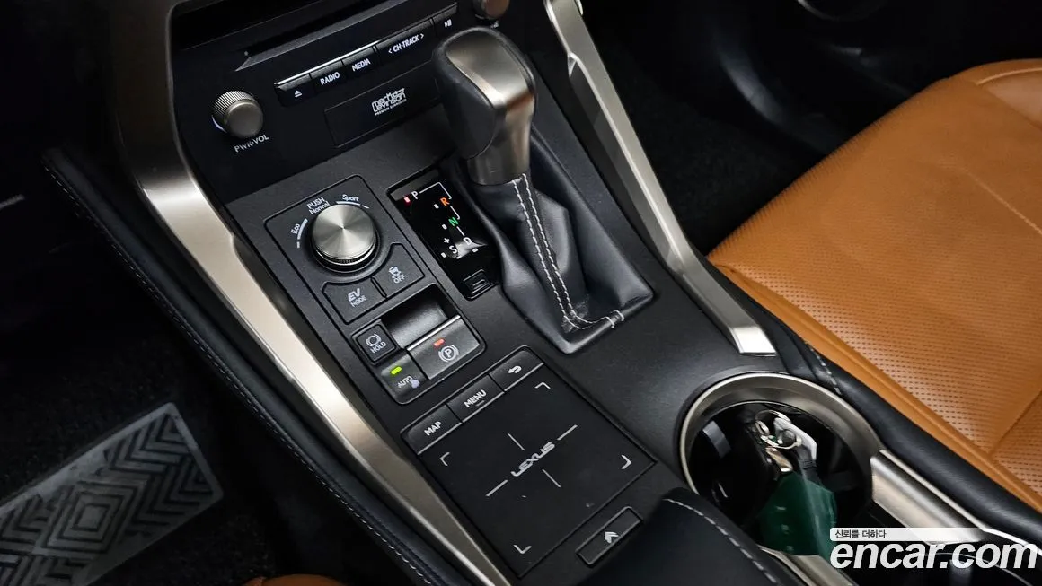 Lexus NX 2021 из KR, фото 9