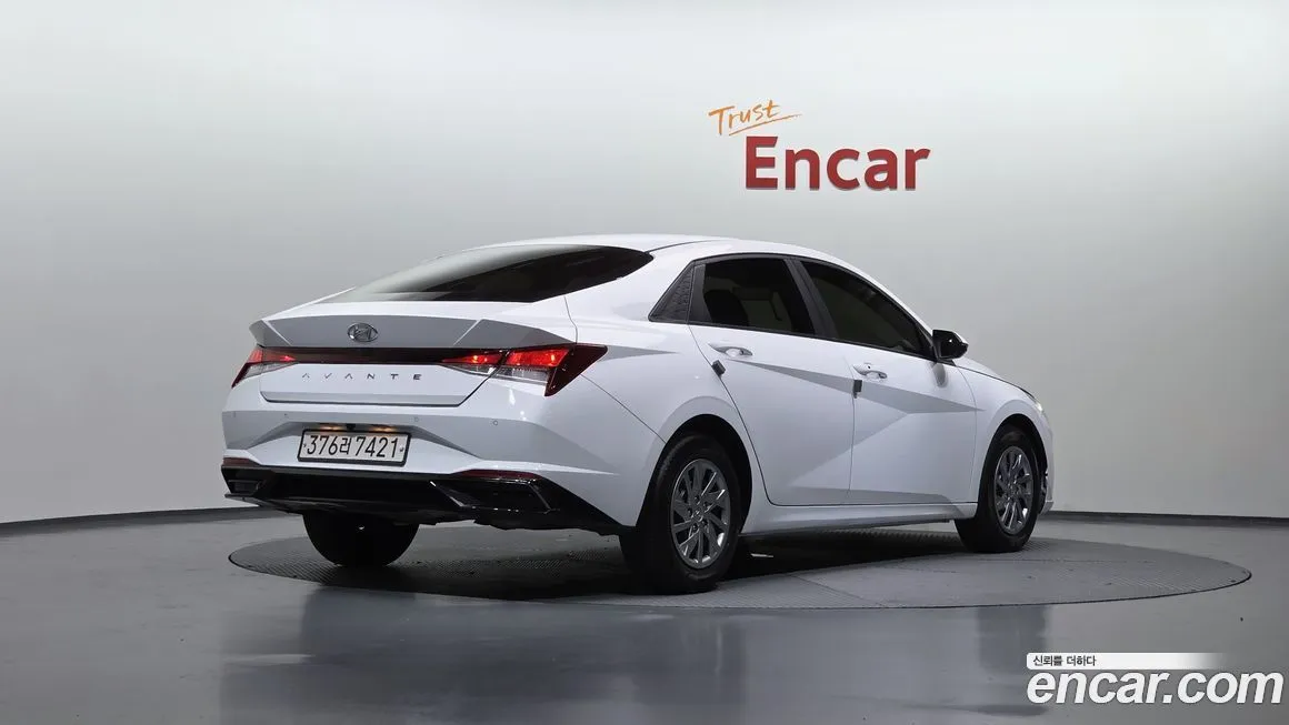 Hyundai AVANTE 2021 из KR, фото 2