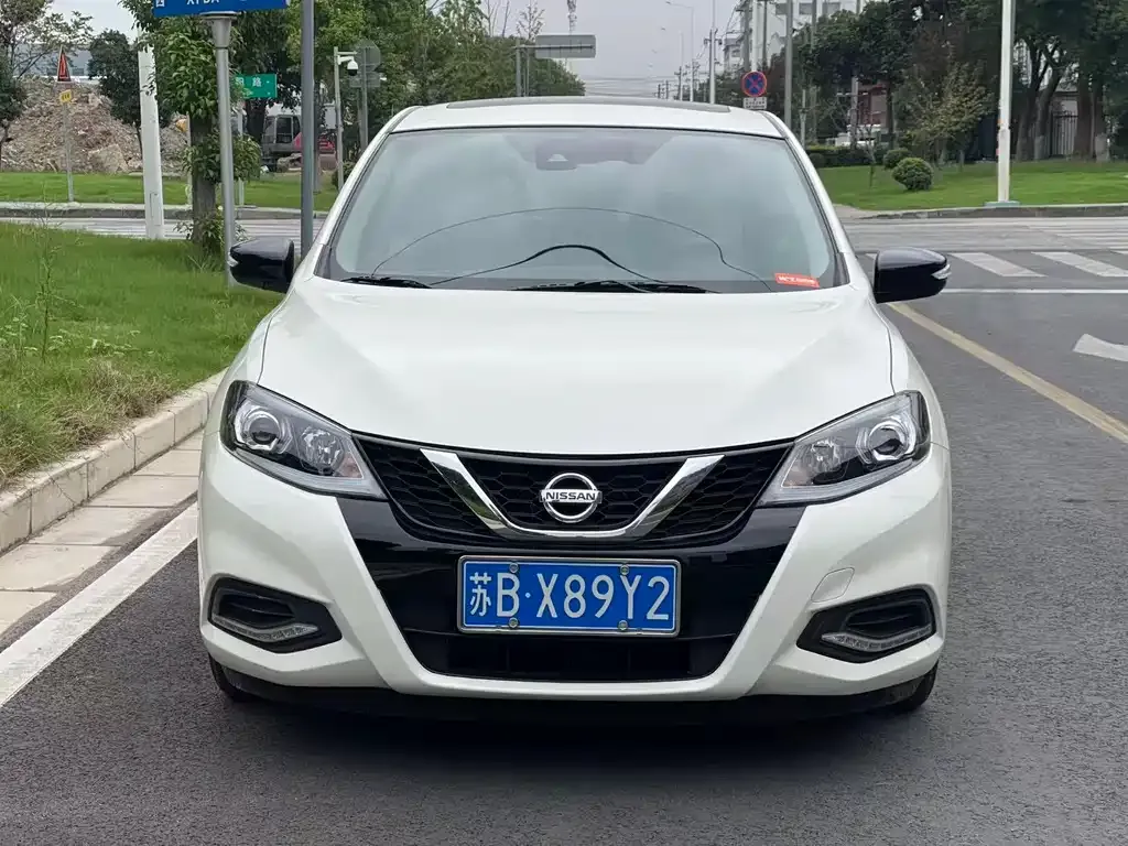 Nissan Tiida 2021 из CN, фото 2