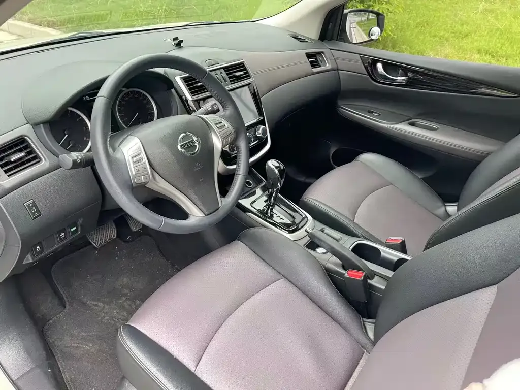 Nissan Tiida 2021 из CN, фото 5