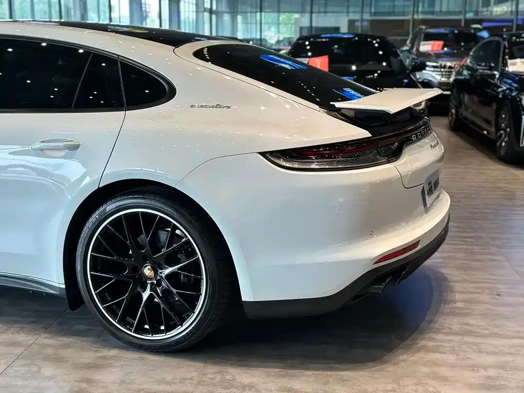 Porsche Panamera — фото 4