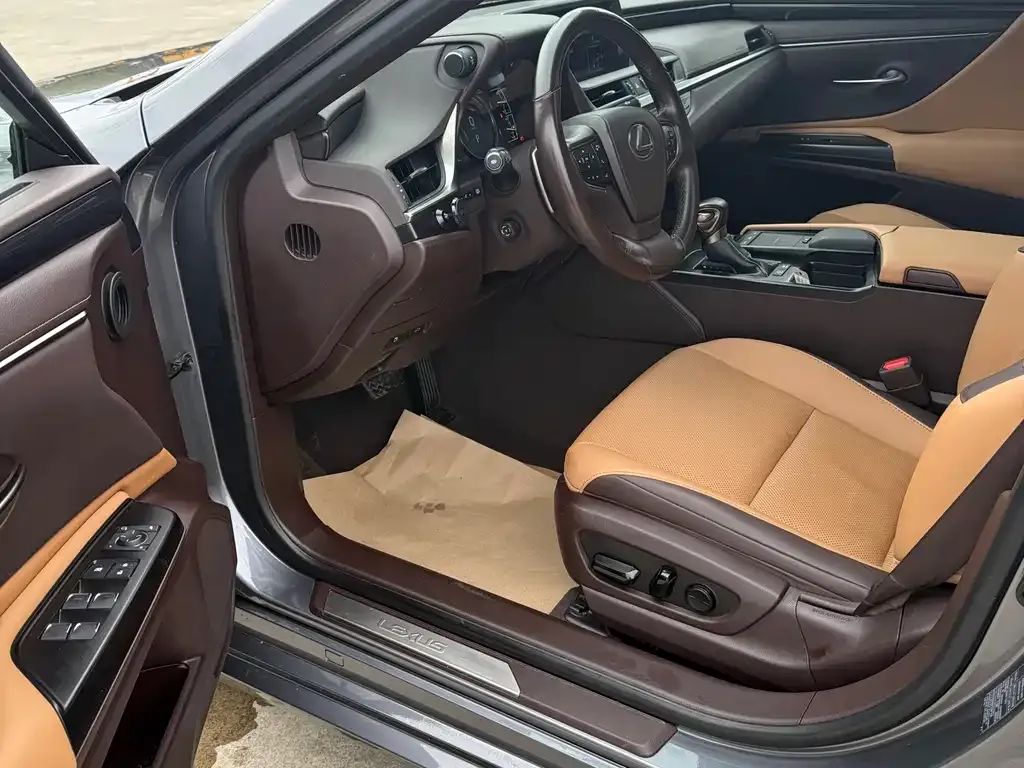 Lexus ES 2021 из CN, фото 3