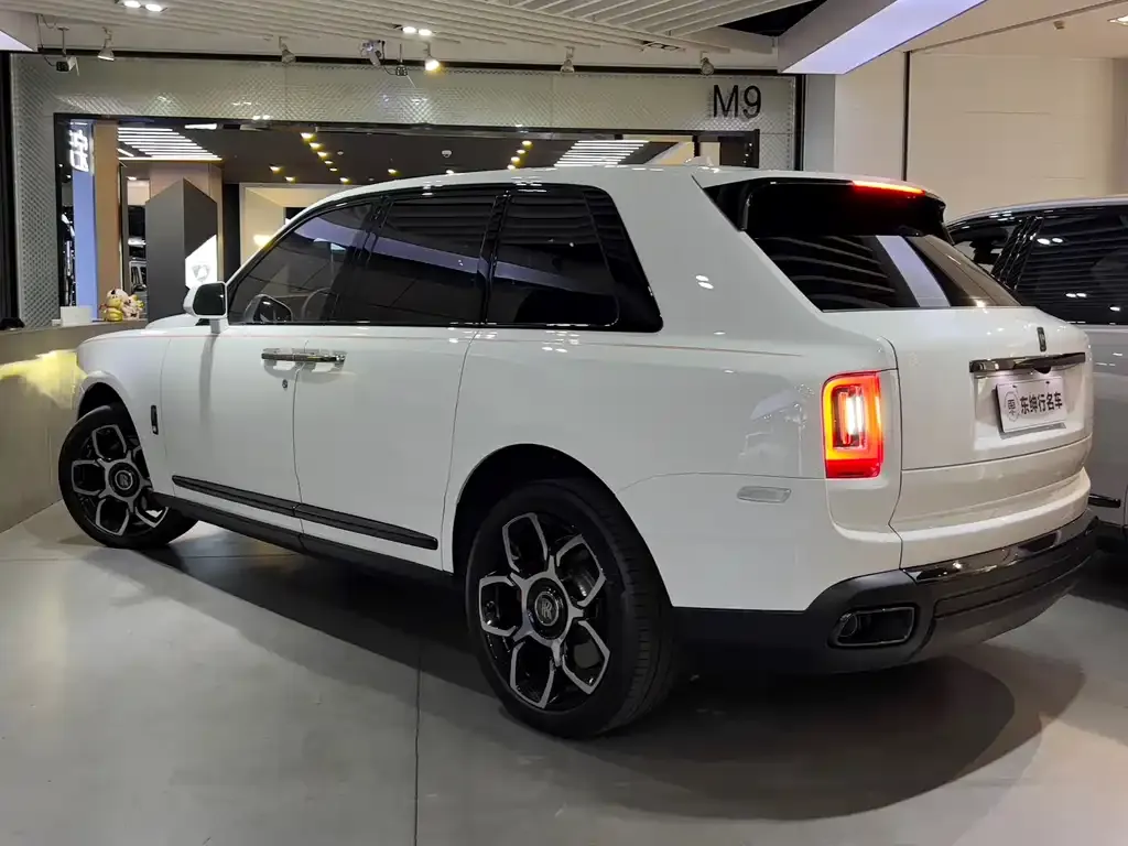 Rolls-Royce Cullinan 2023 из CN, фото 4