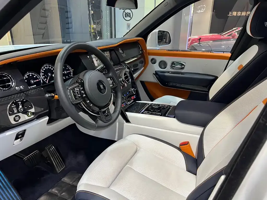 Rolls-Royce Cullinan 2023 из CN, фото 8
