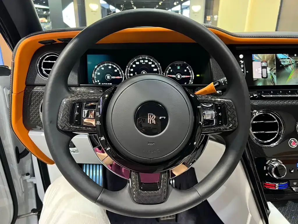 Rolls-Royce Cullinan 2023 из CN, фото 9