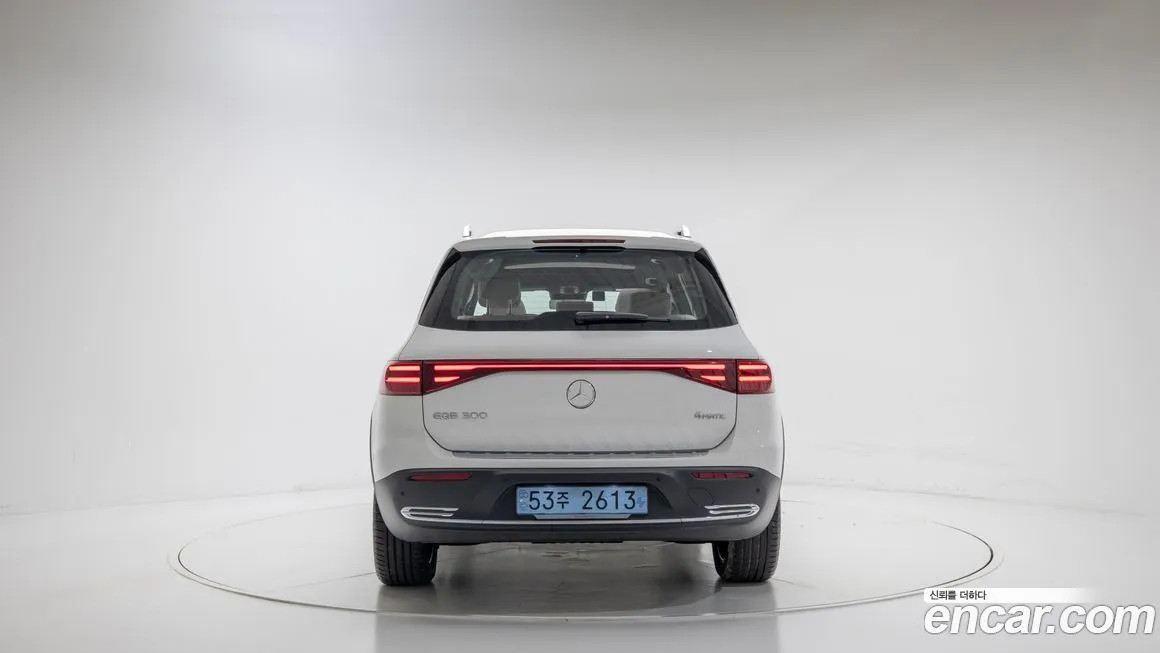 Mercedes-Benz EQB — фото 4