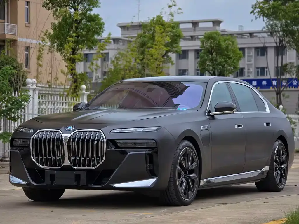 BMW i7 2023 из CN, фото 1