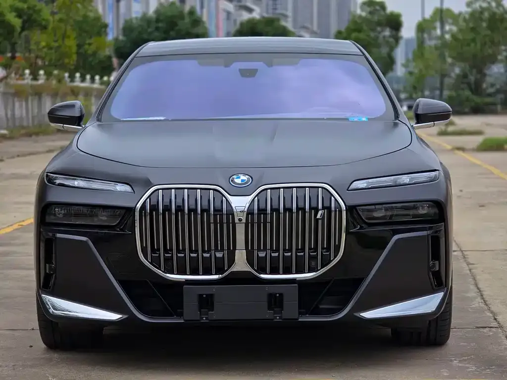 BMW i7 2023 из CN, фото 2