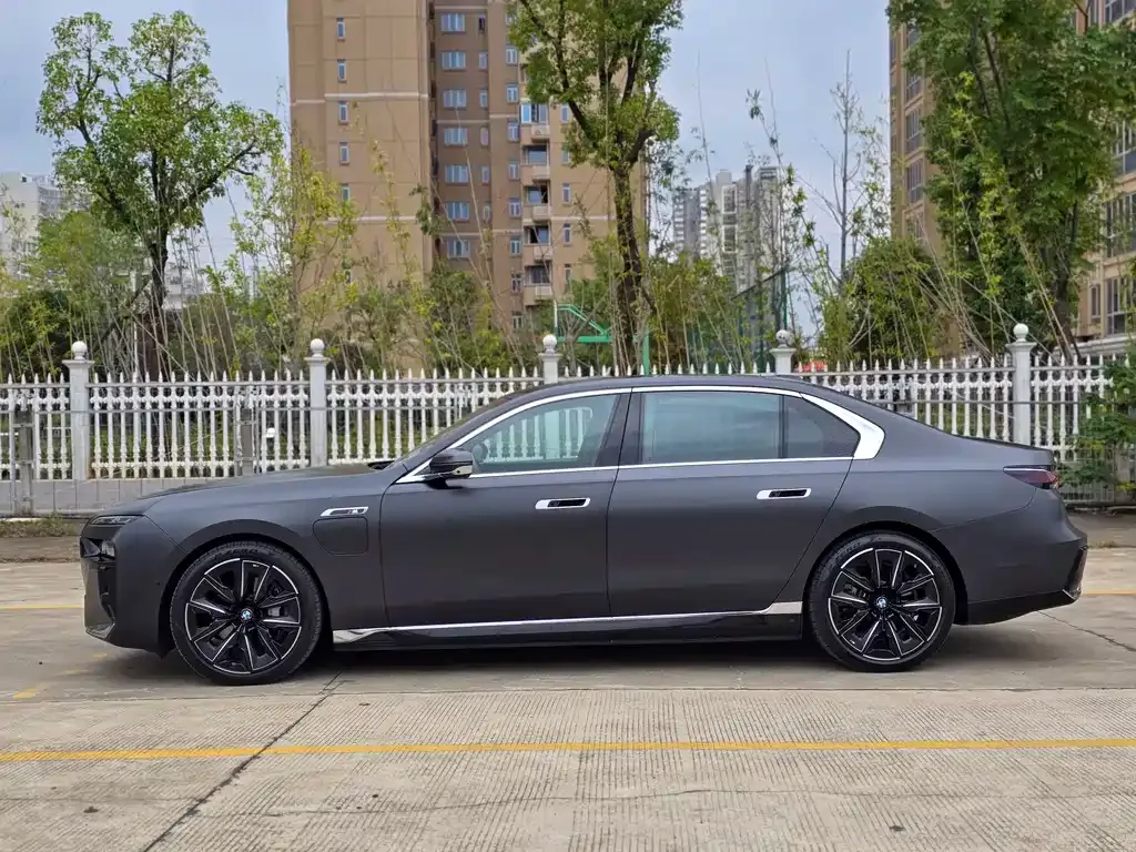 BMW i7 2023 из CN, фото 4