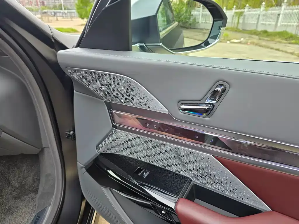 BMW i7 2023 из CN, фото 8