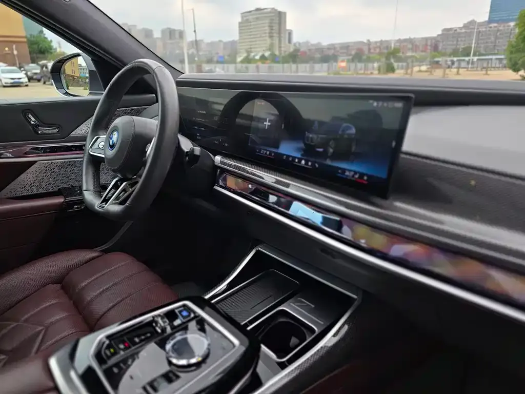 BMW i7 2023 из CN, фото 9