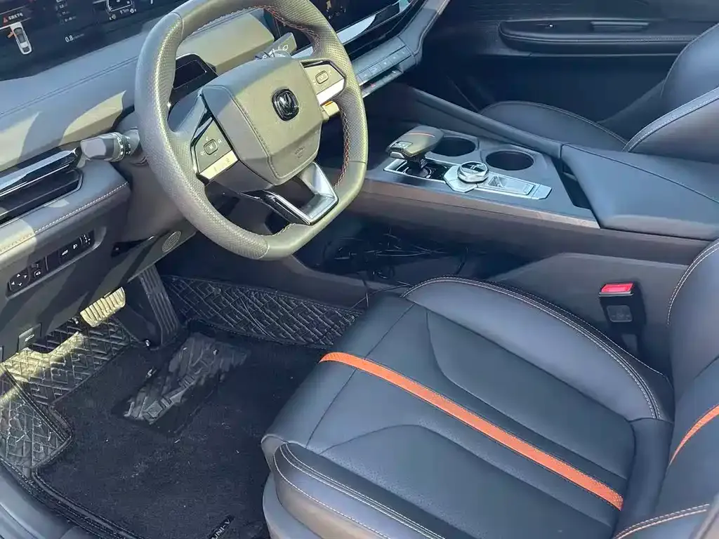 Changan UNI-V 2024 из CN, фото 4