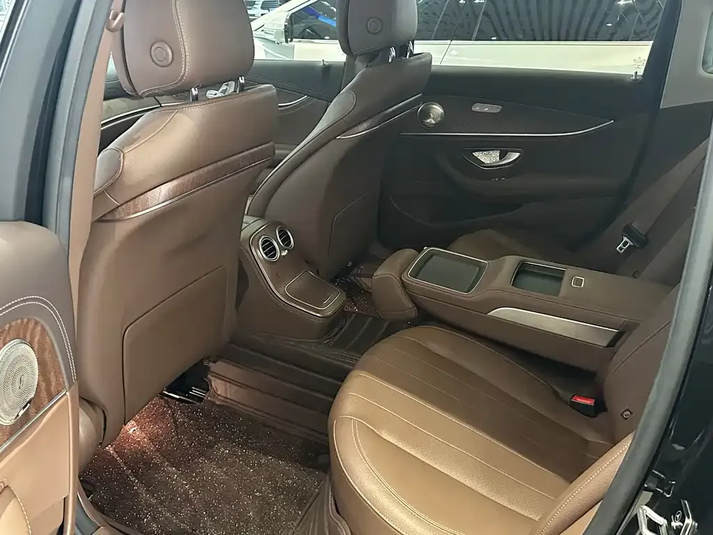Mercedes-Benz E-Class 2022 из CN, фото 5