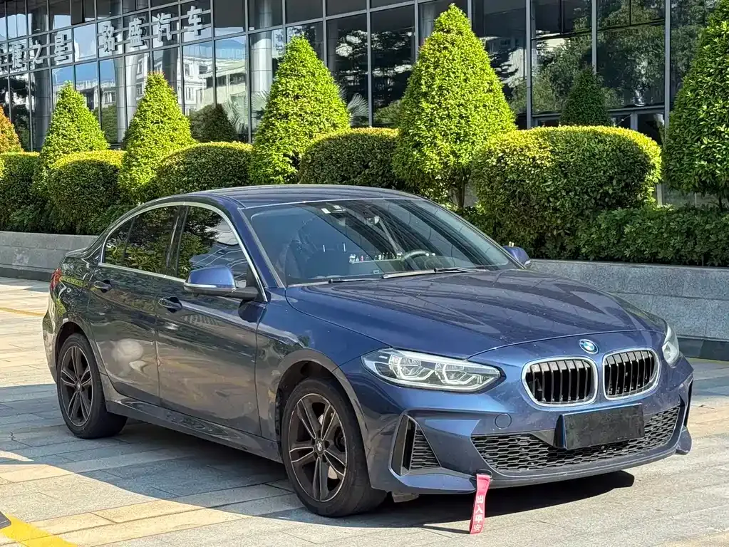 BMW 1 Series 2021 из CN, фото 3
