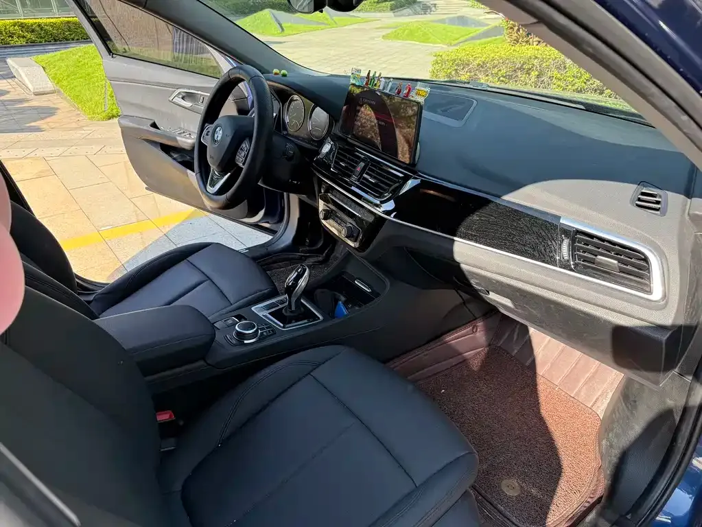 BMW 1 Series 2021 из CN, фото 8