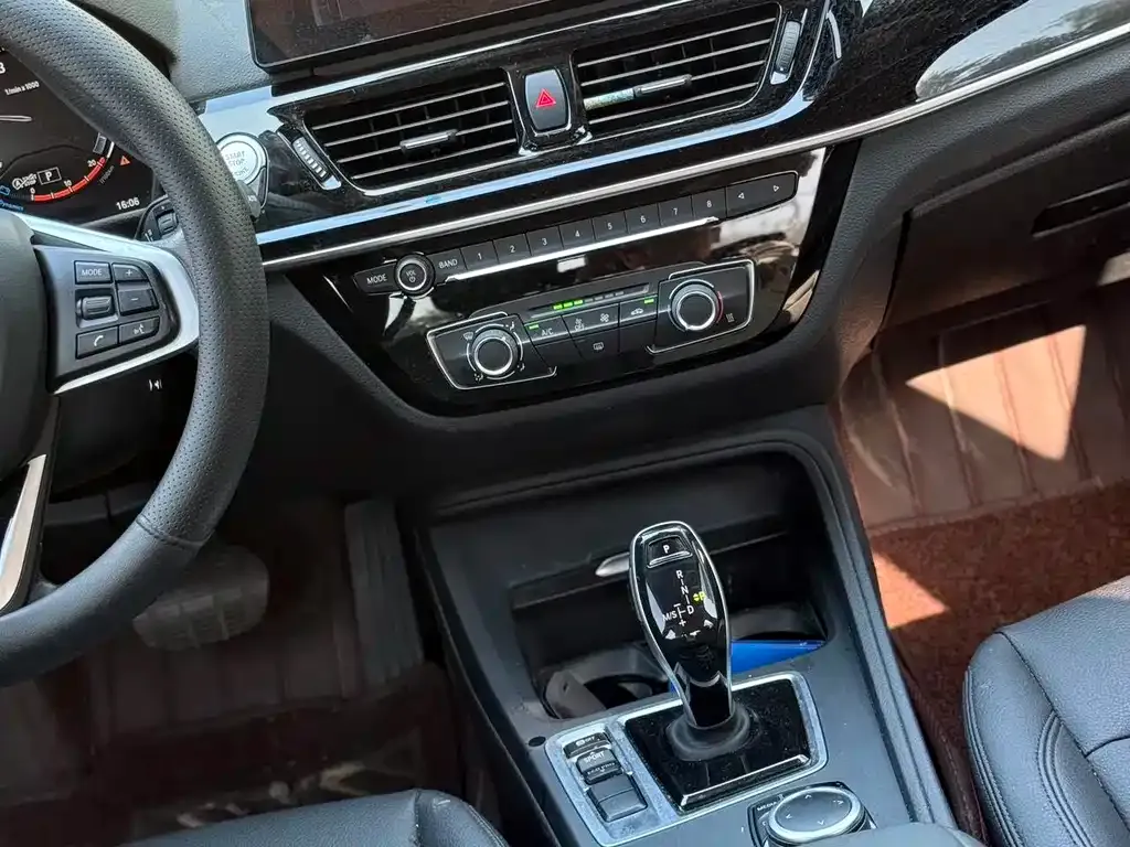 BMW 1 Series 2021 из CN, фото 9