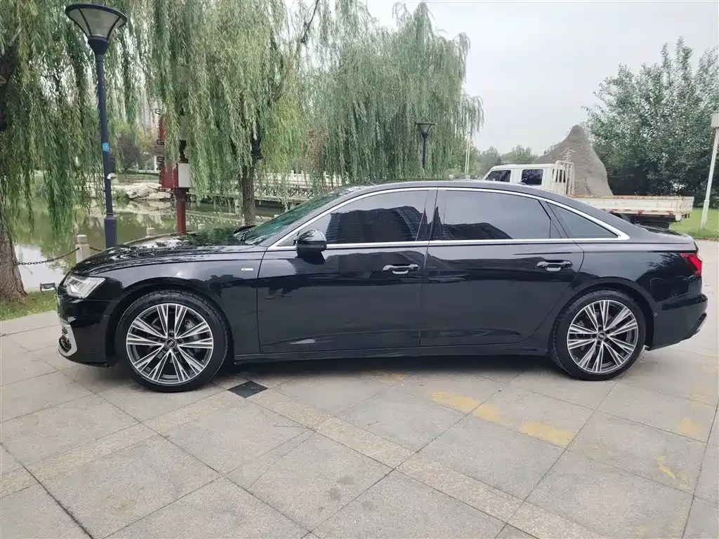 Audi A6L 2024 из CN, фото 5