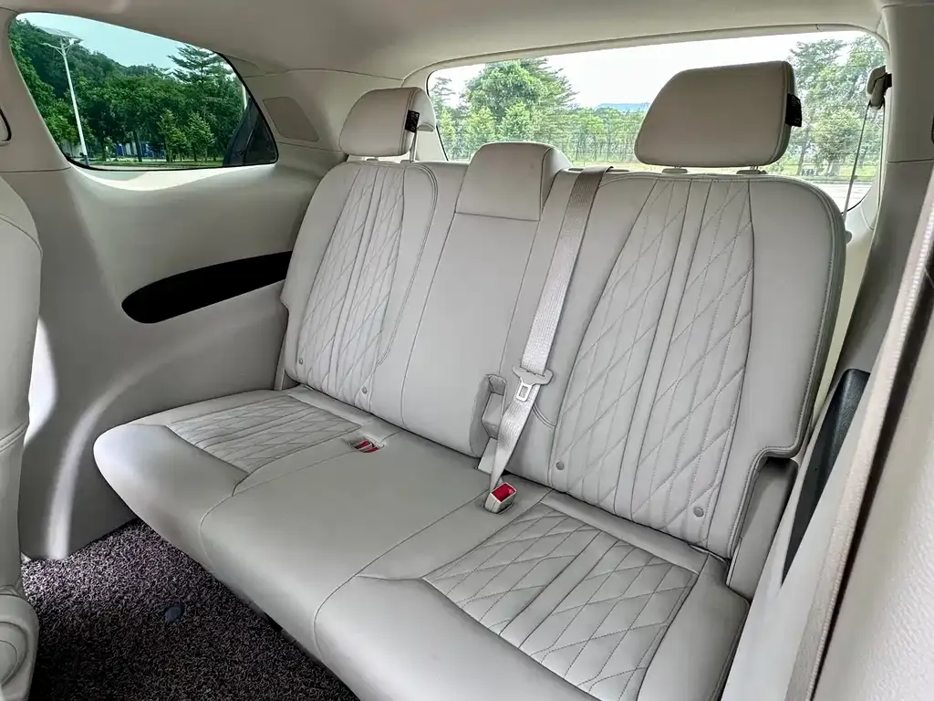 Buick GL8 2022 из CN, фото 10