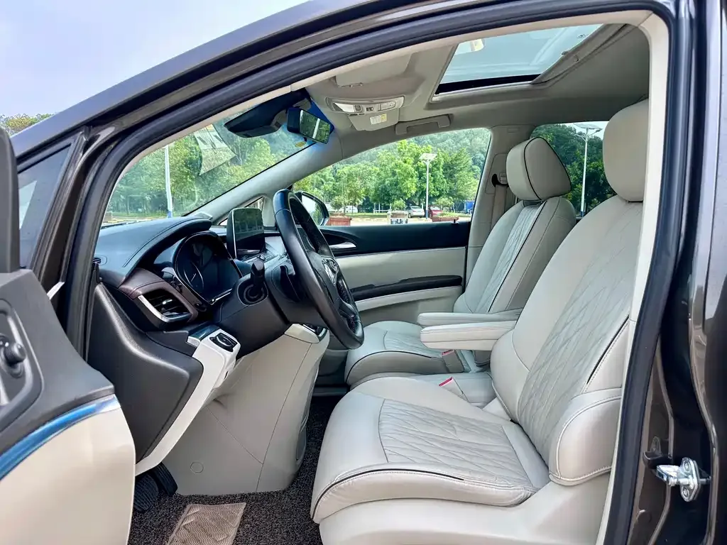 Buick GL8 2022 из CN, фото 8
