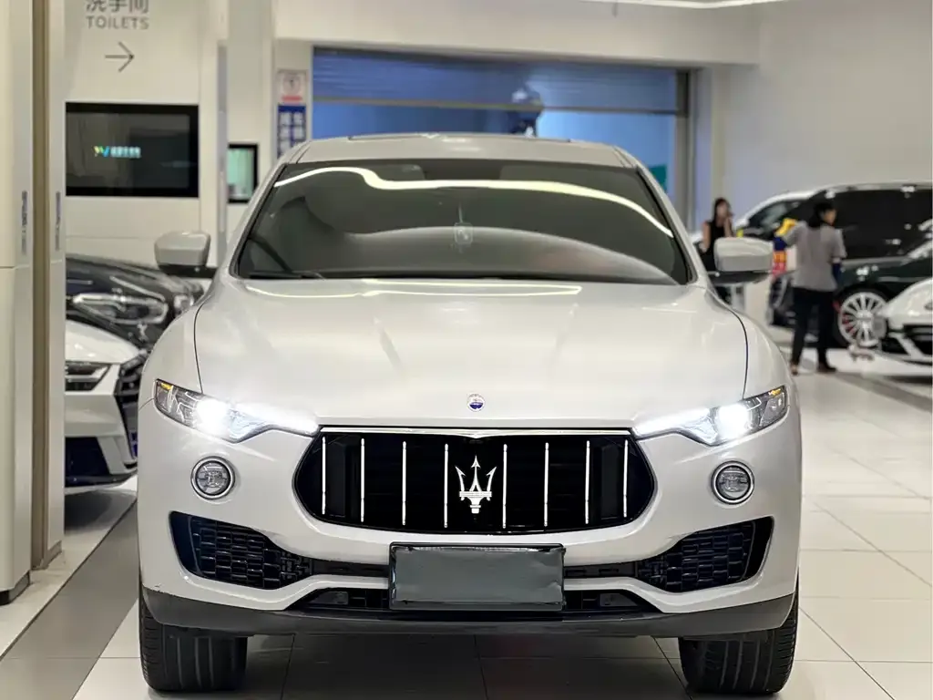 Maserati Levante — фото 2
