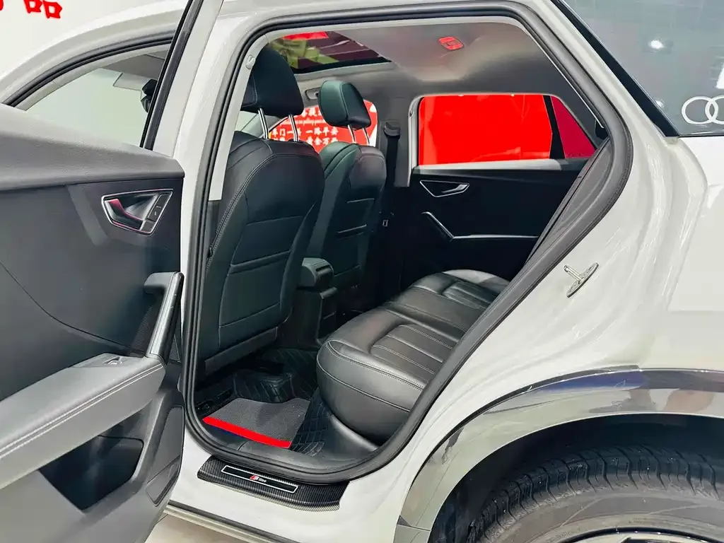 Audi Q2L 2022 из CN, фото 6