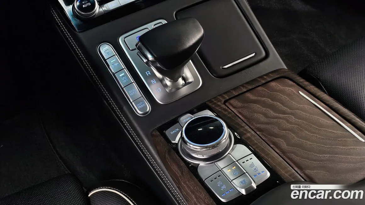Genesis G90 — фото 9
