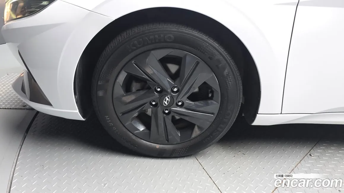 Hyundai AVANTE — фото 5
