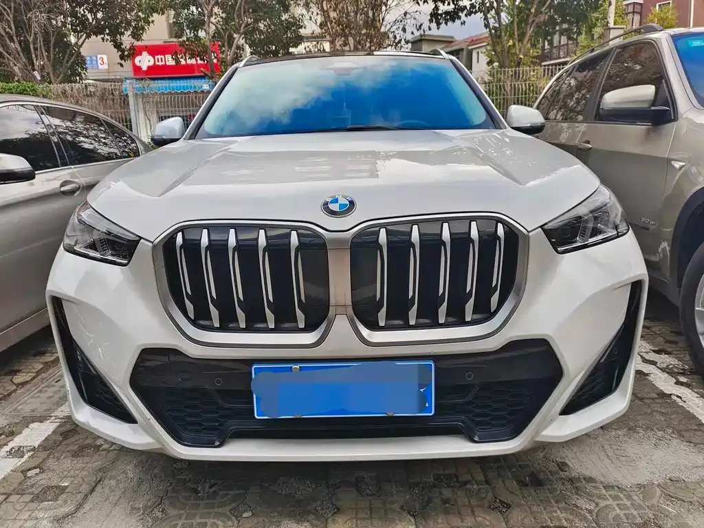 BMW X1 — фото 2