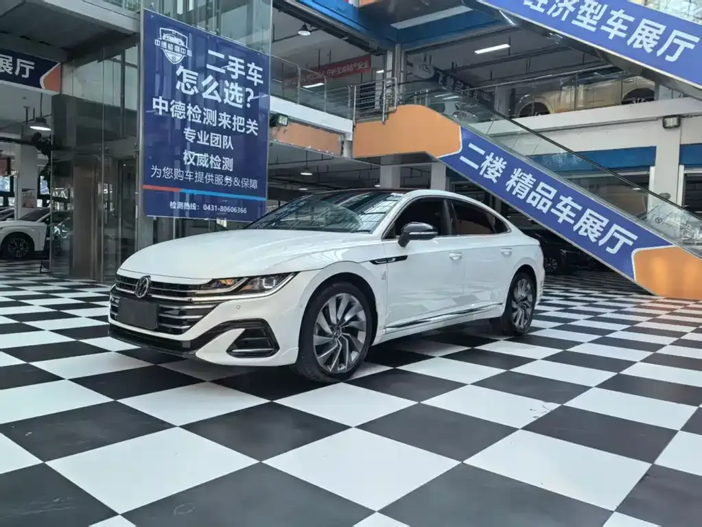 Volkswagen CC 2022 из CN, фото 1
