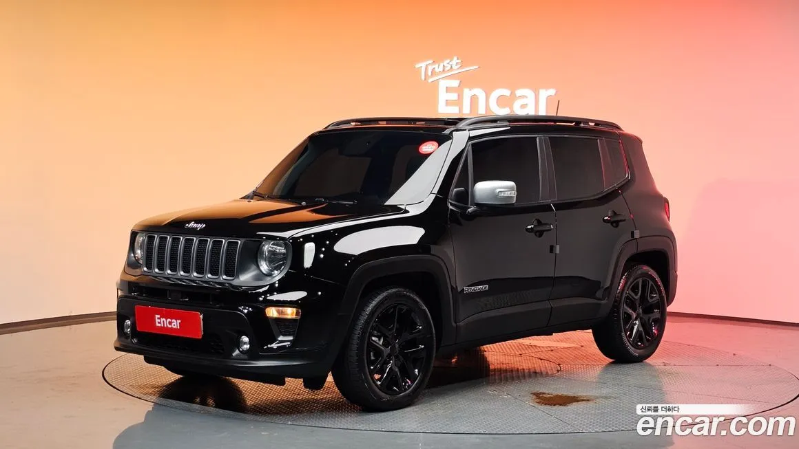 Jeep Renegade — фото 1