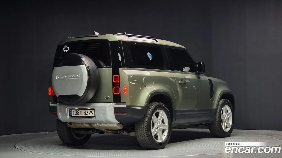 Land Rover Defender 2022 из KR, фото 2